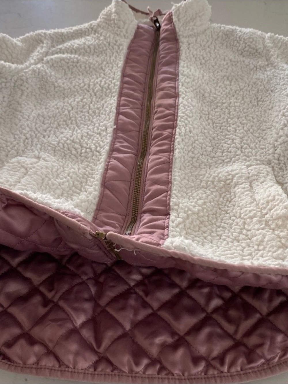 Abercrombie & Fitch quilted lined fleece (cream/rose) XS - Picture 10 of 14
